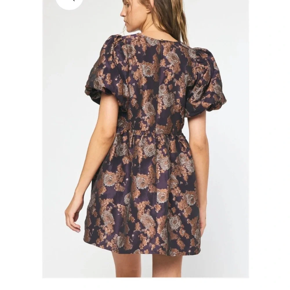 Entro Floral Puff Sleeve Dress - Navy and Beige - Picture 2 of 8